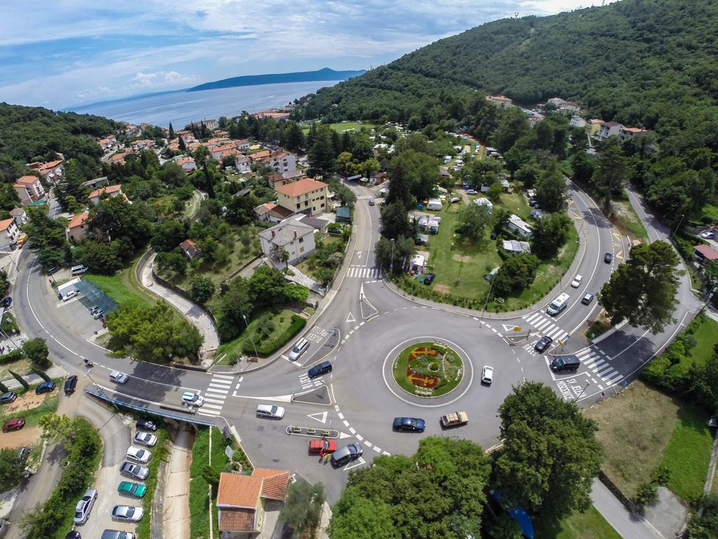 Apartments Mogorovic Mošćenička Draga エクステリア 写真